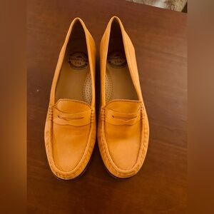 Driver Club Orange suede Loafers. SZ 10.5 Like New